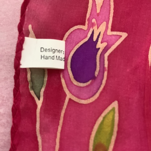 Y. Karshi beautiful 100% silk scarf - Picture 4 of 6